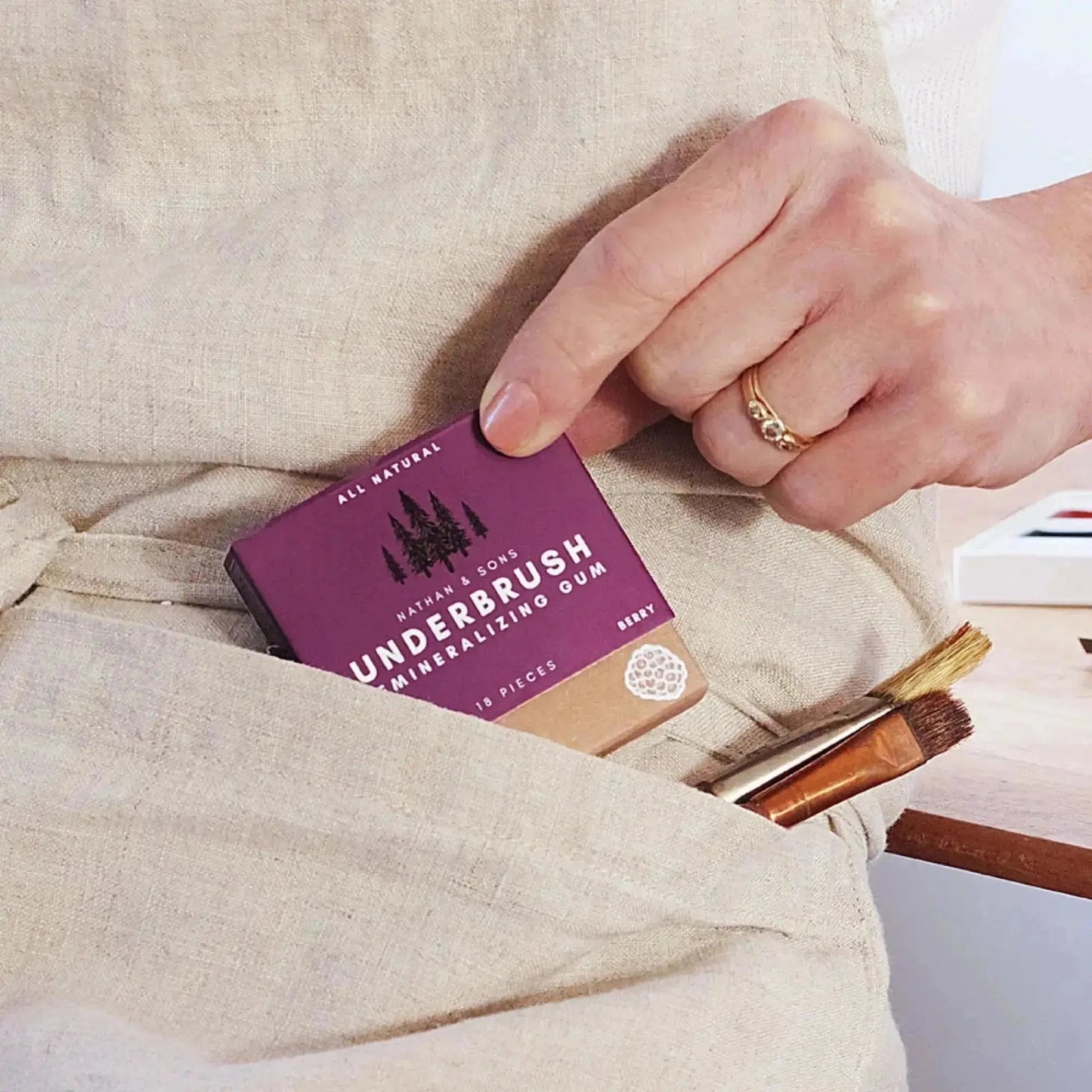 REMINERALIZING CHEWING GUM