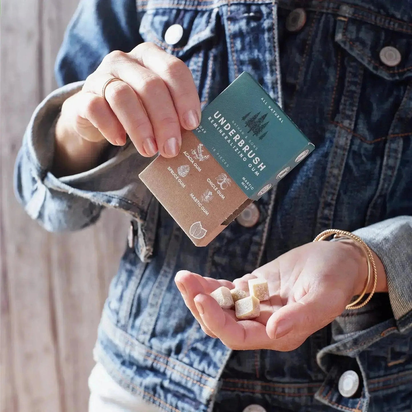 REMINERALIZING CHEWING GUM